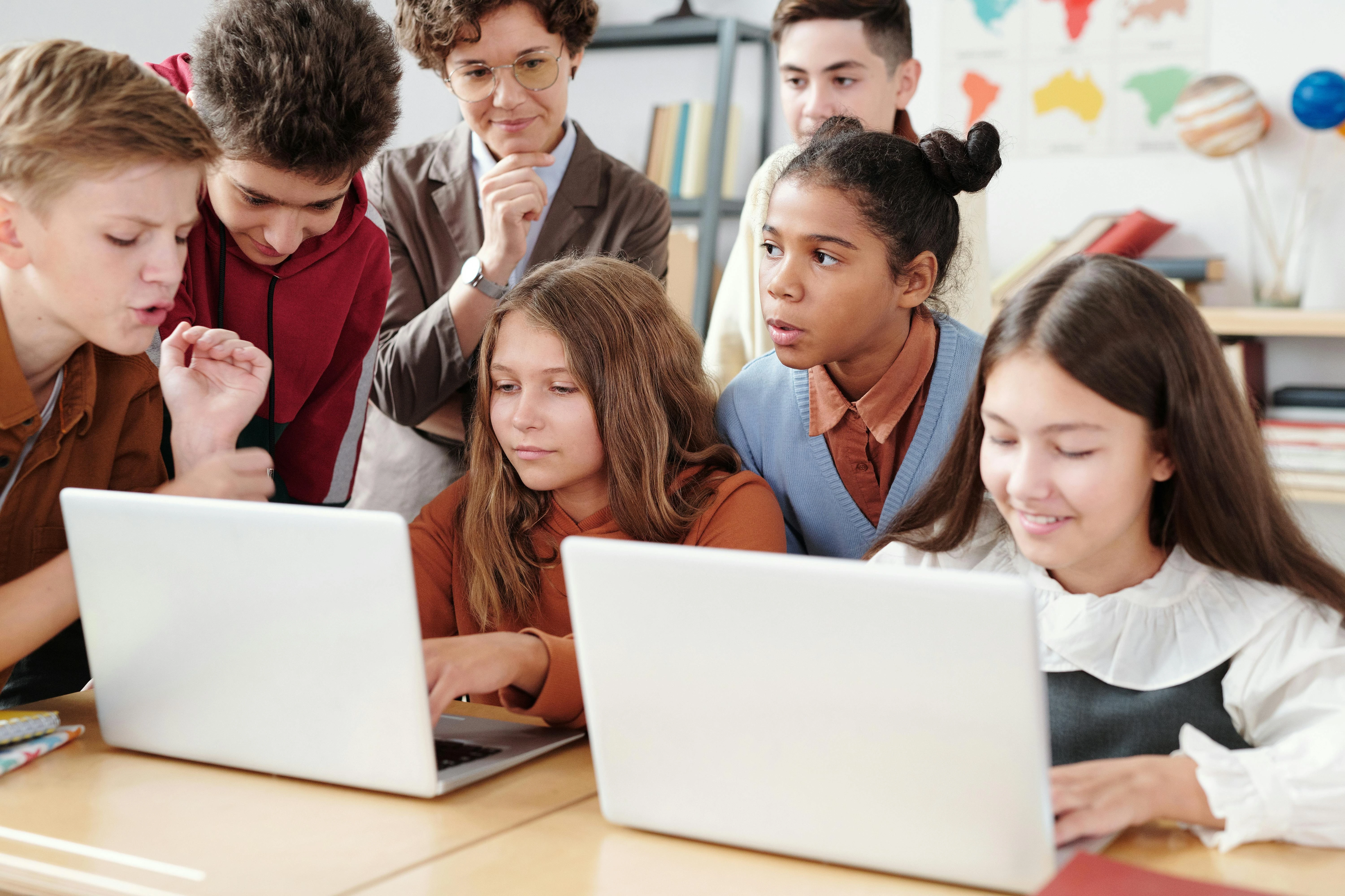Elementary students using Sealos